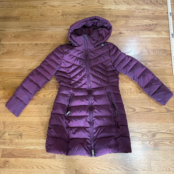 Kenneth Cole Reaction Women's Plush Collar Down Quilted Long‎ Jacket (Cabernet) - Picture 1 of 4